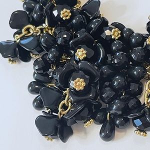 TALBOTS • floral bib statement necklace